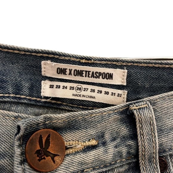 One Teaspoon Chargers Women's Jean Shorts - Picture 8 of 12